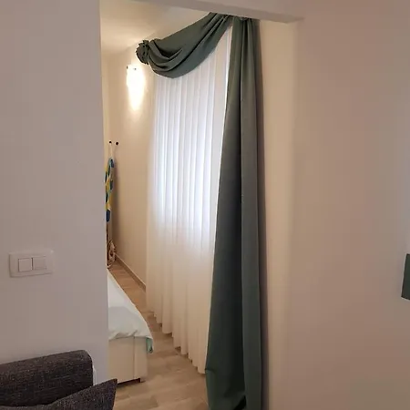 Apartment Mia 1 *