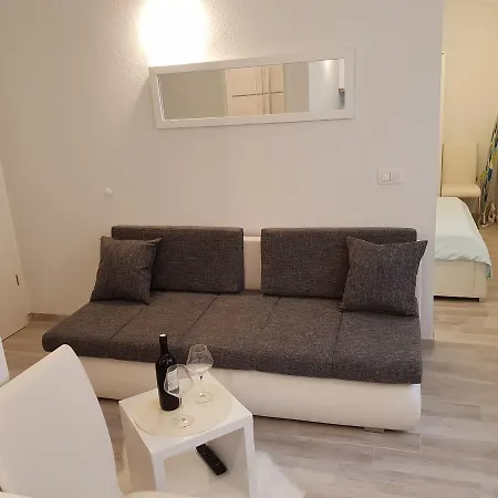 Mia 1 * Baška Voda
