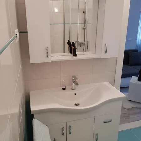 Apartment Mia 1 *